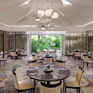 Hilton Park Hotell